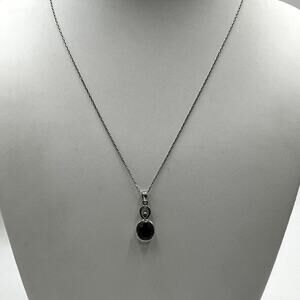 LUC LUCAS LAMETH Vintage Sterling Dark Red Oval Garnet Pendant Necklace